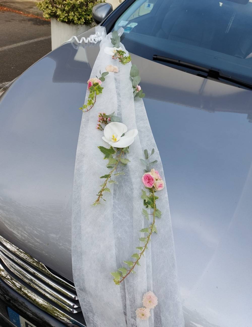 composition floral pour voiture